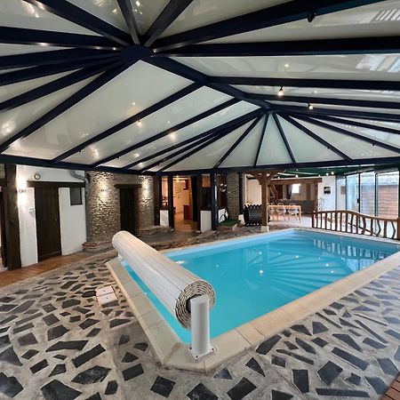 Rigolet Maison En Ville Avec Piscine Interieure Le Controis-en-Sologne Экстерьер фото